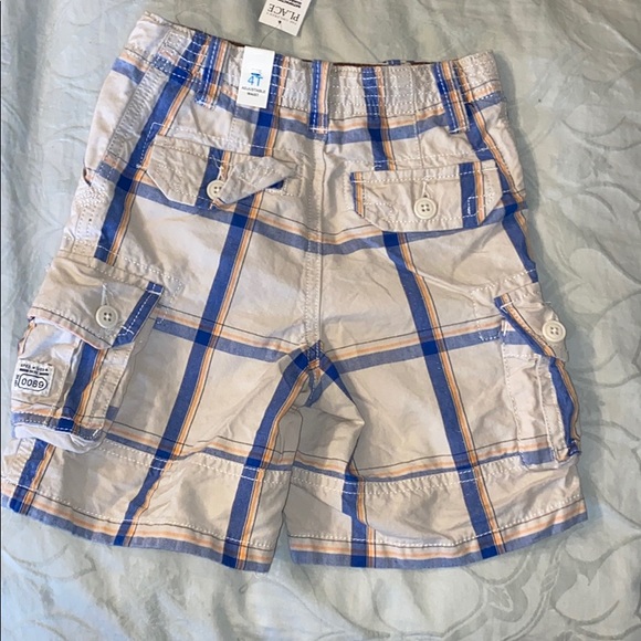 NWT Children’s Place Khaki Cargo Shorts, sz. 4T - Picture 2 of 3